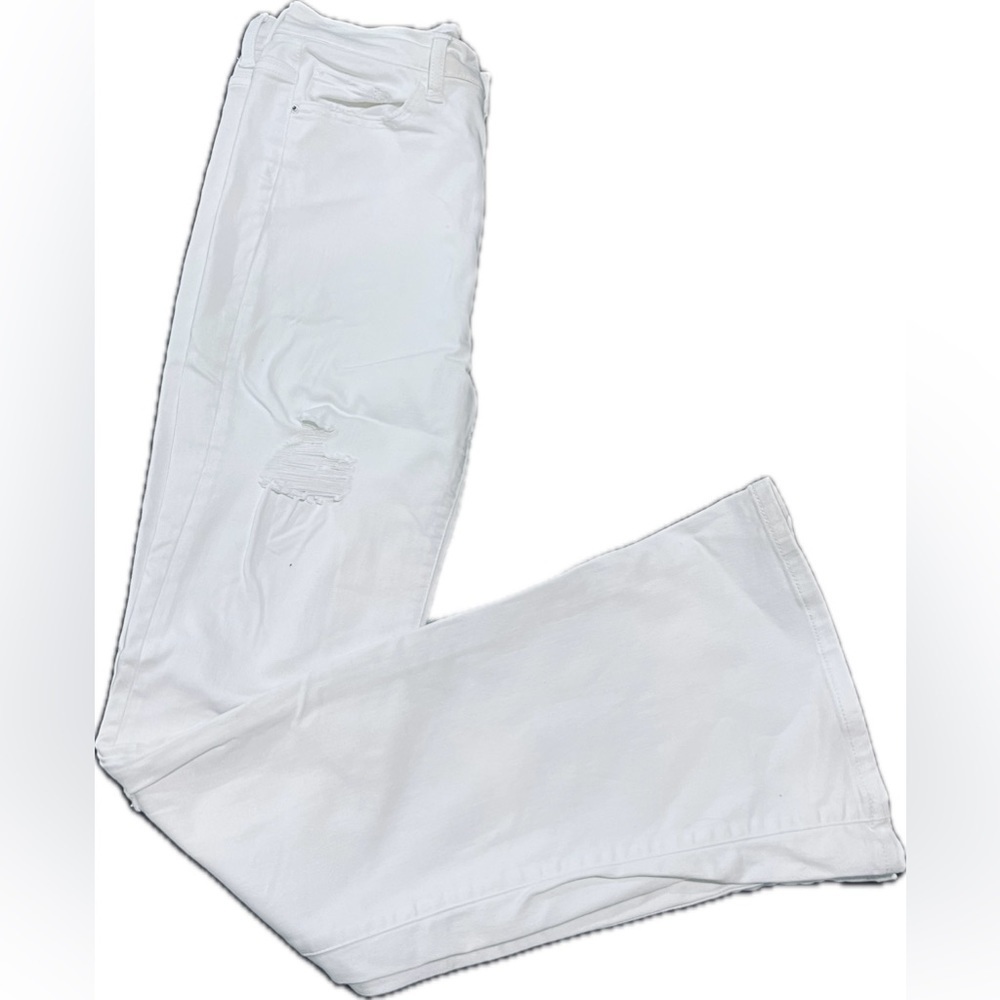 🖤 TRENDING!  White, ripped, FLARE jeans, women’s size 5.